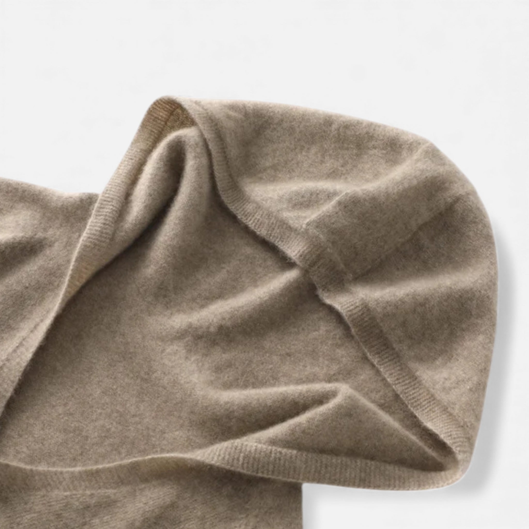 Maison Dresson | Women’s Loose Wool Knitted V-Neck Hoodie