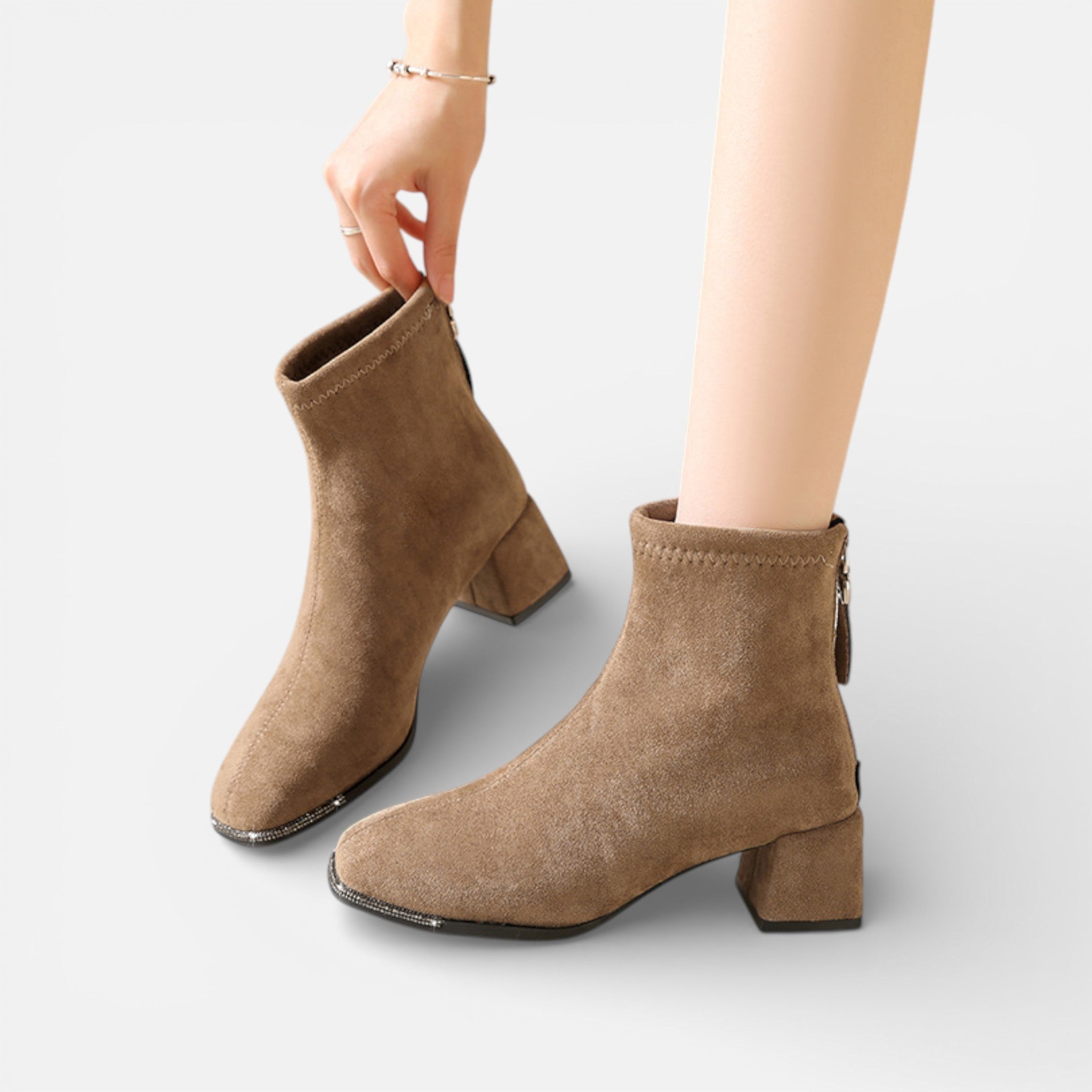 Maison Dresson | Women’s Suede Chunky Mid-Heel Boots