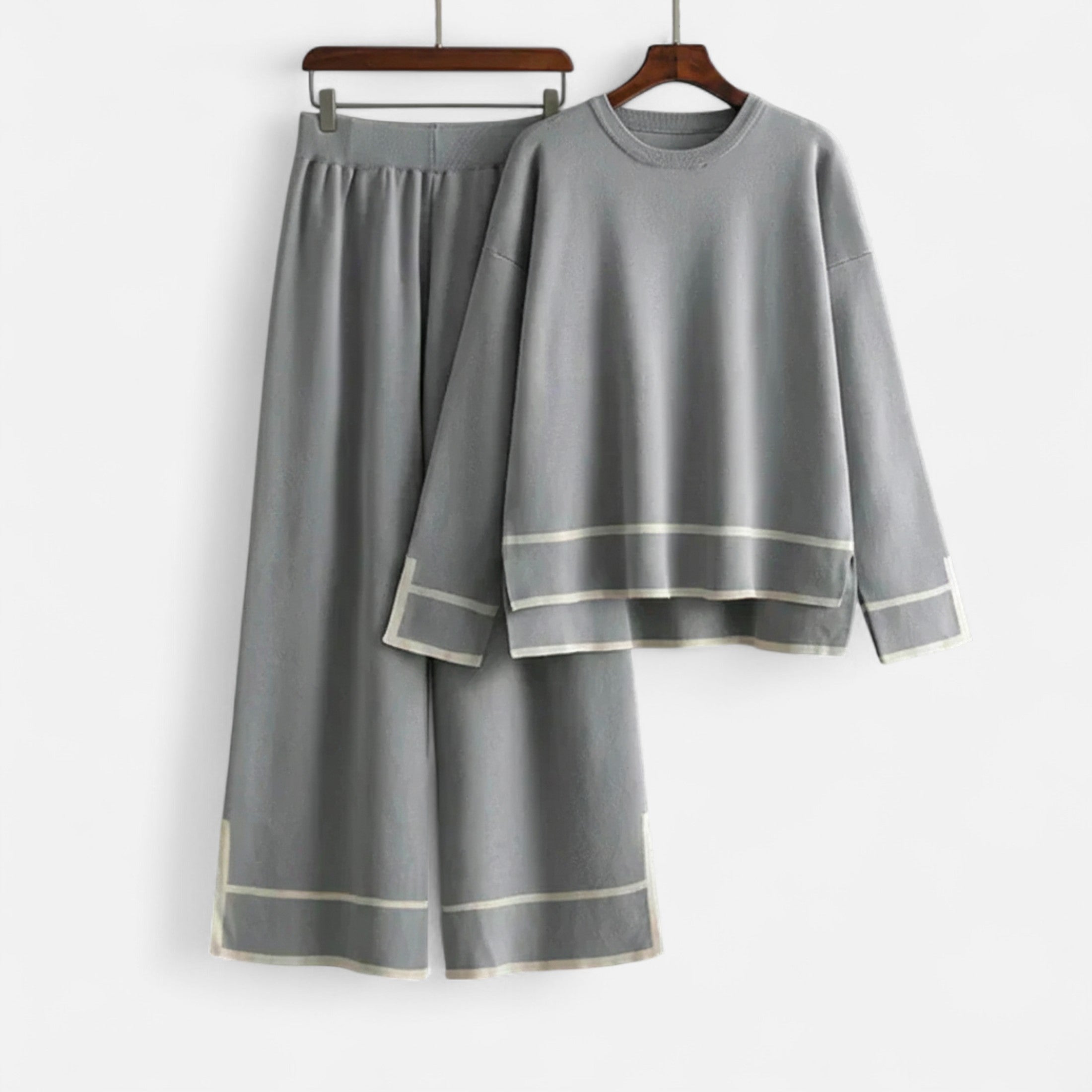 Maison Dresson | Women’s Knitted Two-Piece Set – Effortless Winter Poise