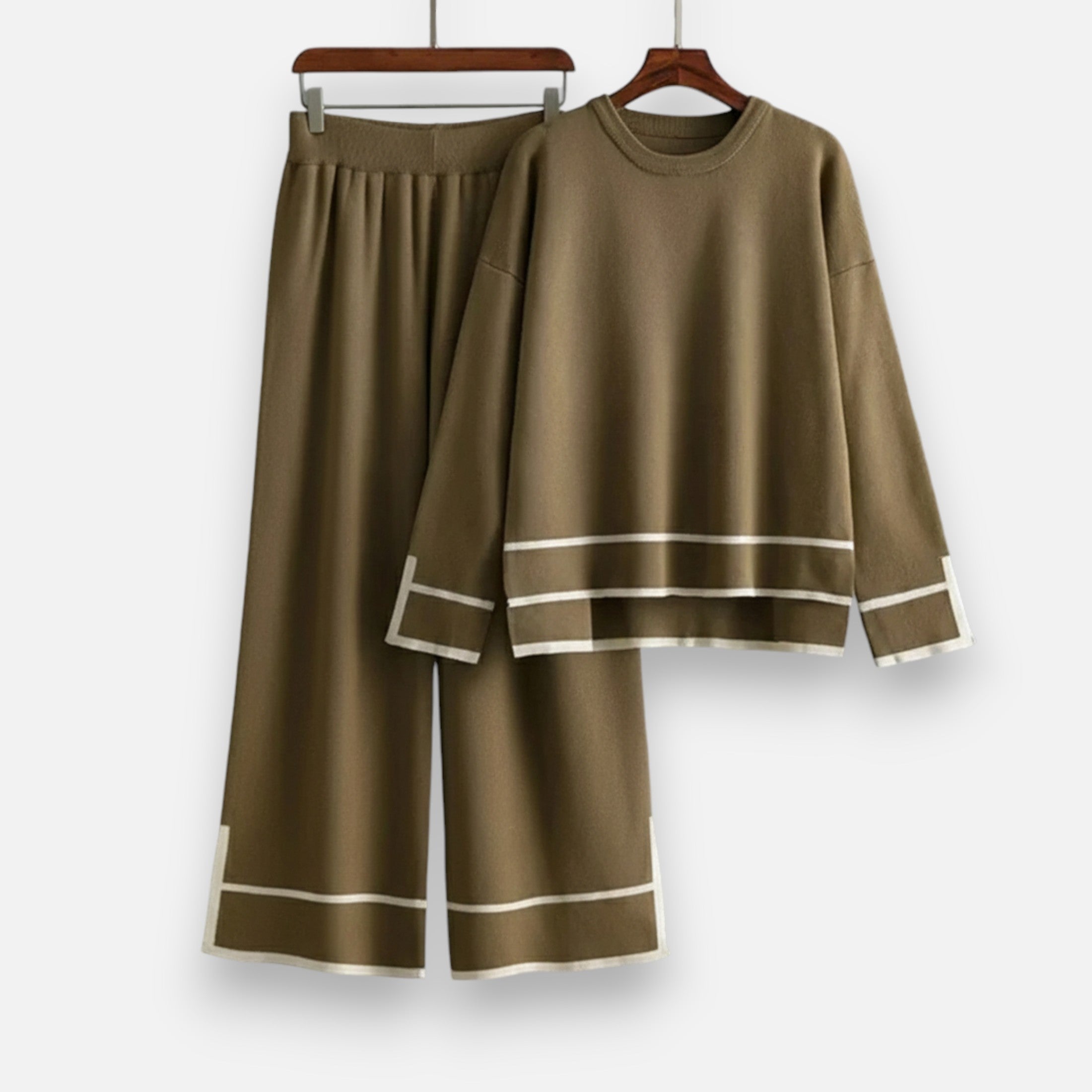 Maison Dresson | Women’s Knitted Two-Piece Set – Effortless Winter Poise