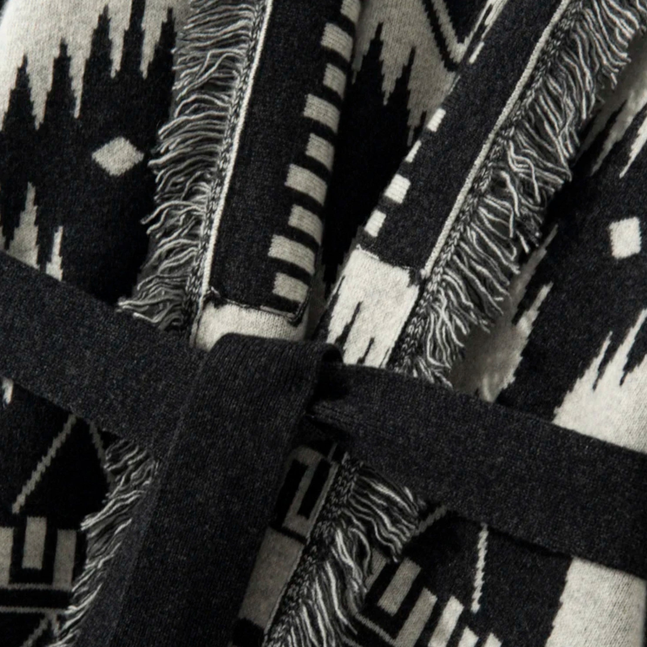 Maison Dresson | Women’s 100% Cashmere Tassel Cardigan – Vintage Jacquard Elegance