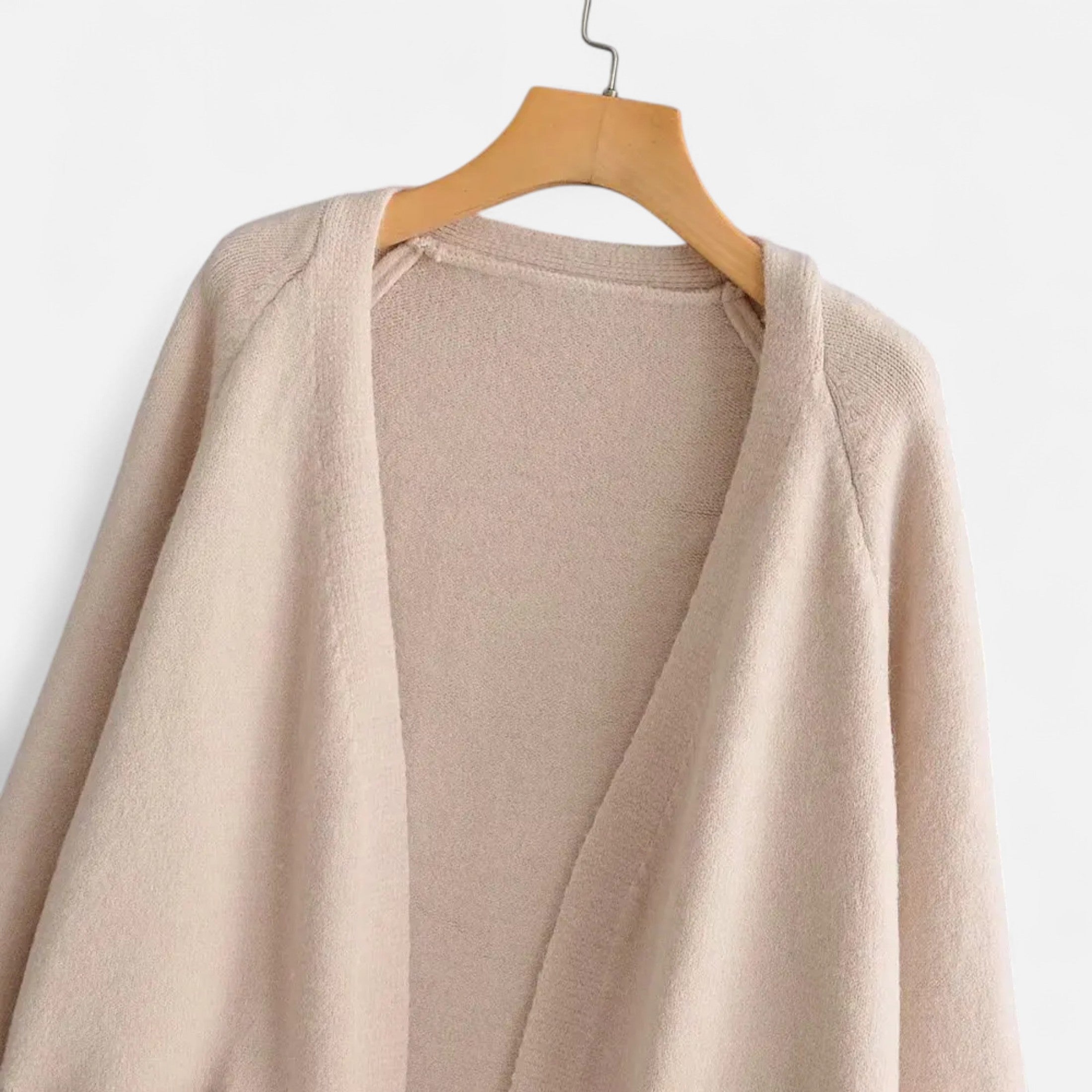 Maison Dresson | Women’s Thick Knit Cardigan – V-Neck Autumn Warmth