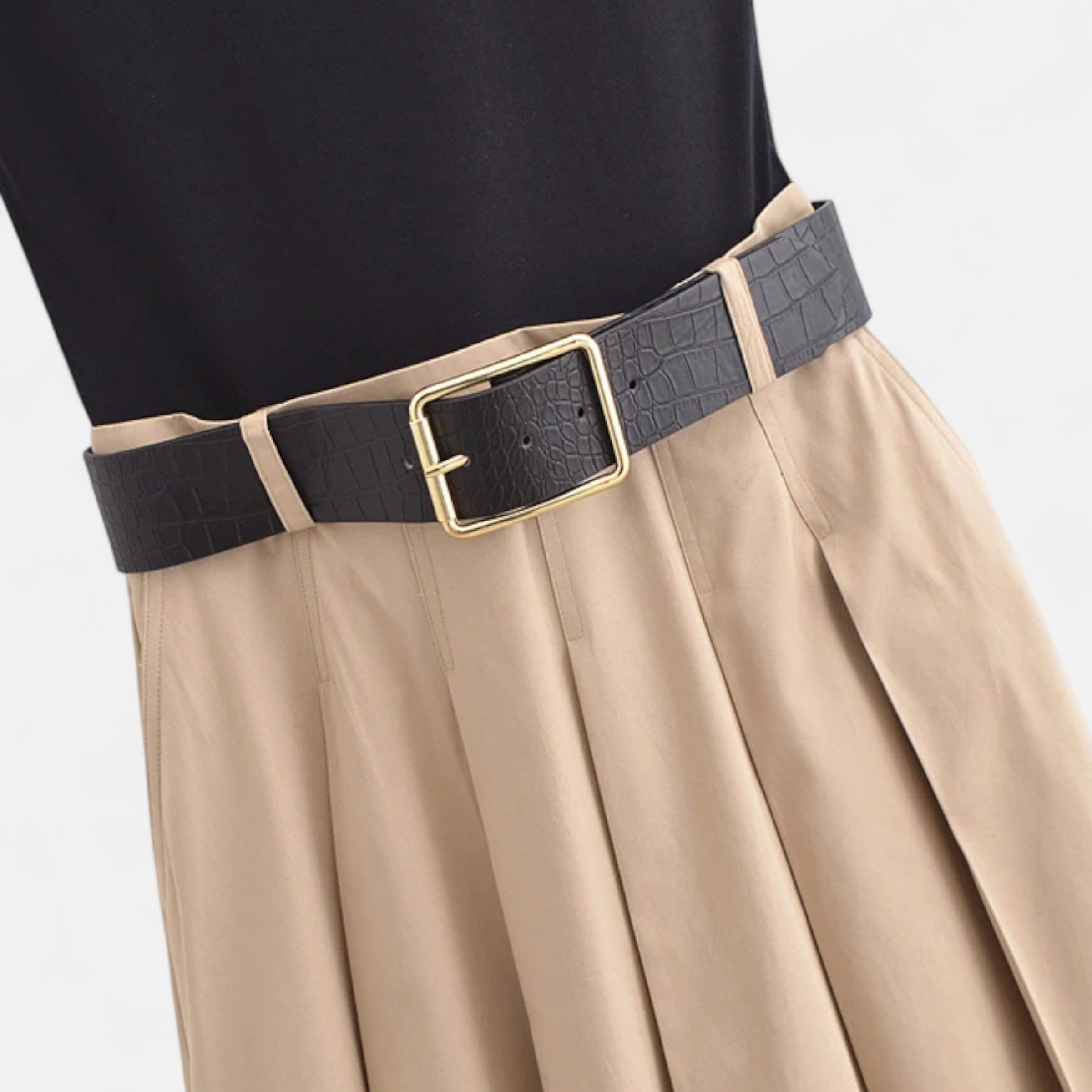 Maison Dresson | Women’s Pleated Knitted Midi Dress