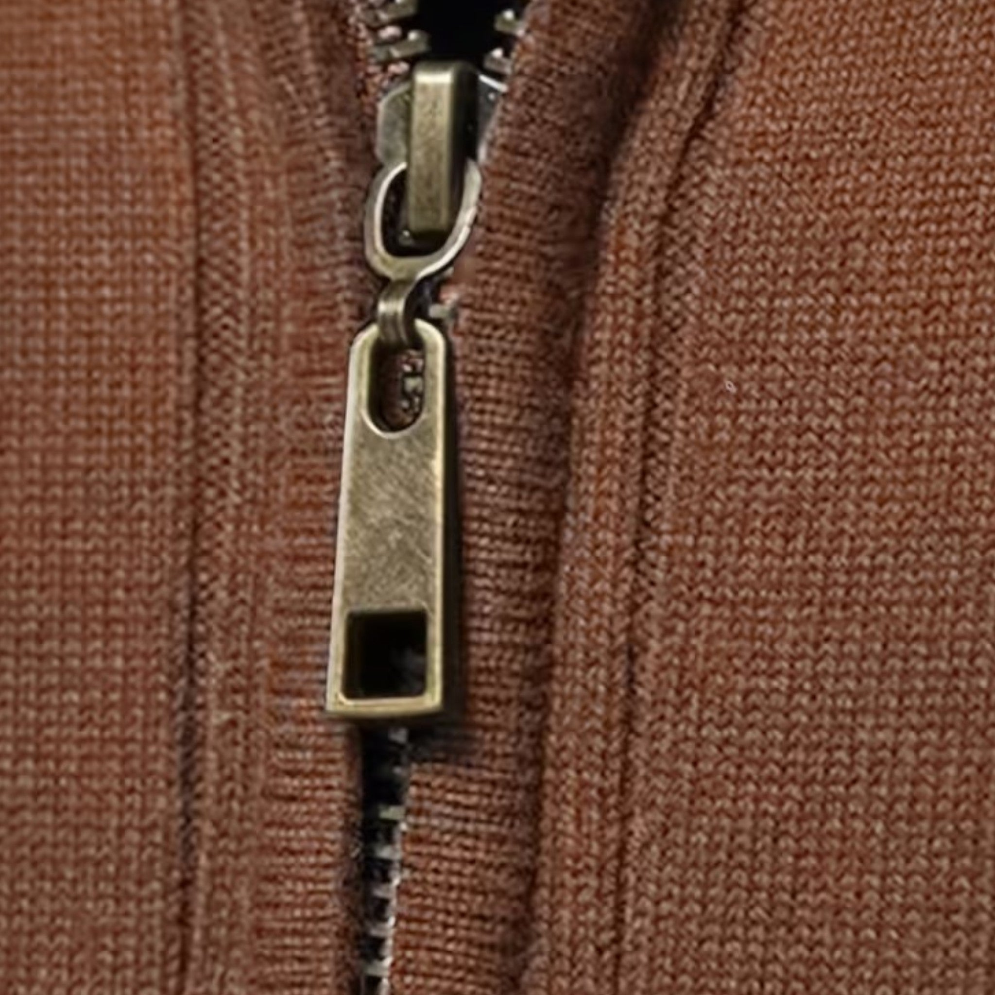 Maison Dresson | Men’s Warm Minimalist Zippered Knit Sweater